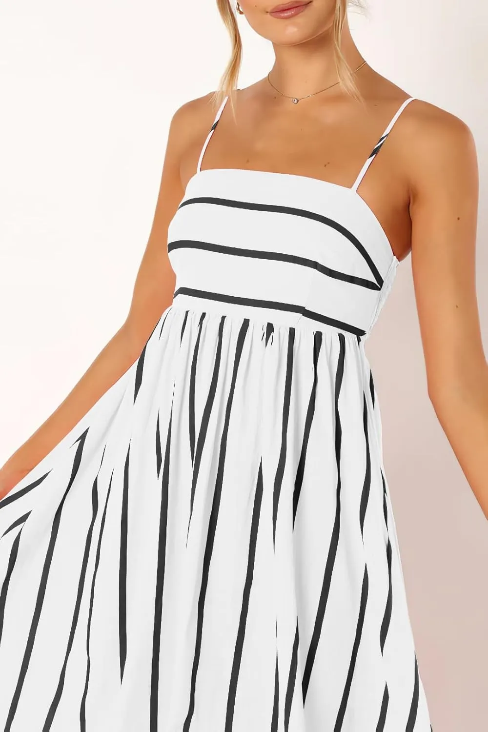 chouyatou Women's Striped Back Smocked Maxi Dress Sexy Spaghetti Strap Cut Out Flowy Swing Long Dress
