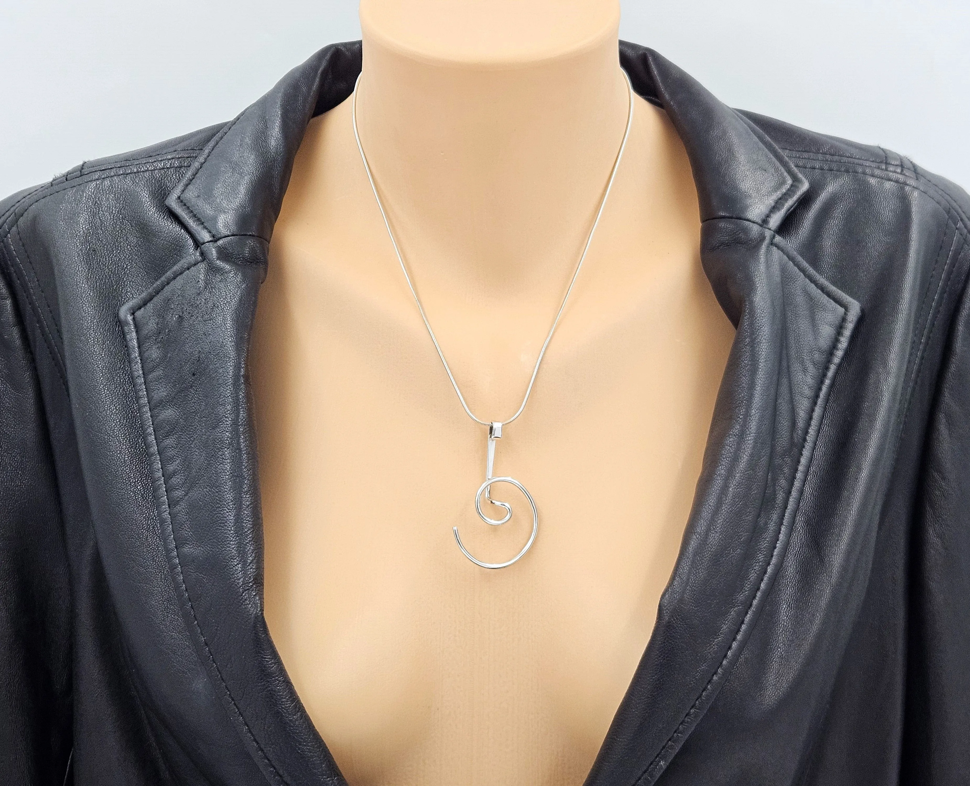 OOAK Designer Nilsson Sterling Abstract Modernist Pendant Necklace C. 1980s