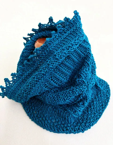 Picots and more cowl
